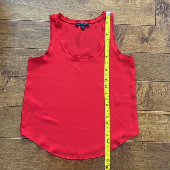 Banana republic Sleeveless Picot Trim Top Cherry red. Loose fitting Size XS - Picture 6 of 8